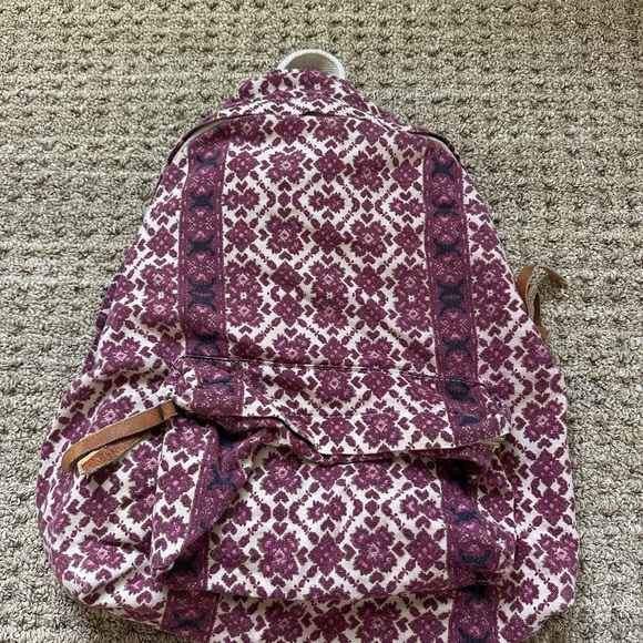 Brandy Melville Patterned Backpack - Picture 1 of 3